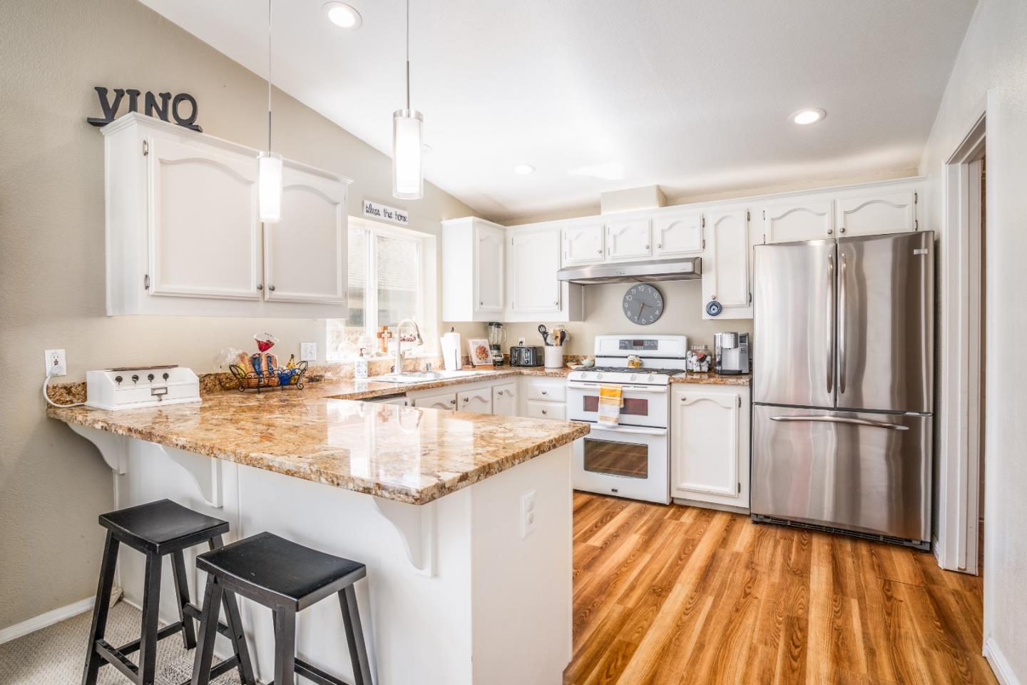 715 Sonora AVE