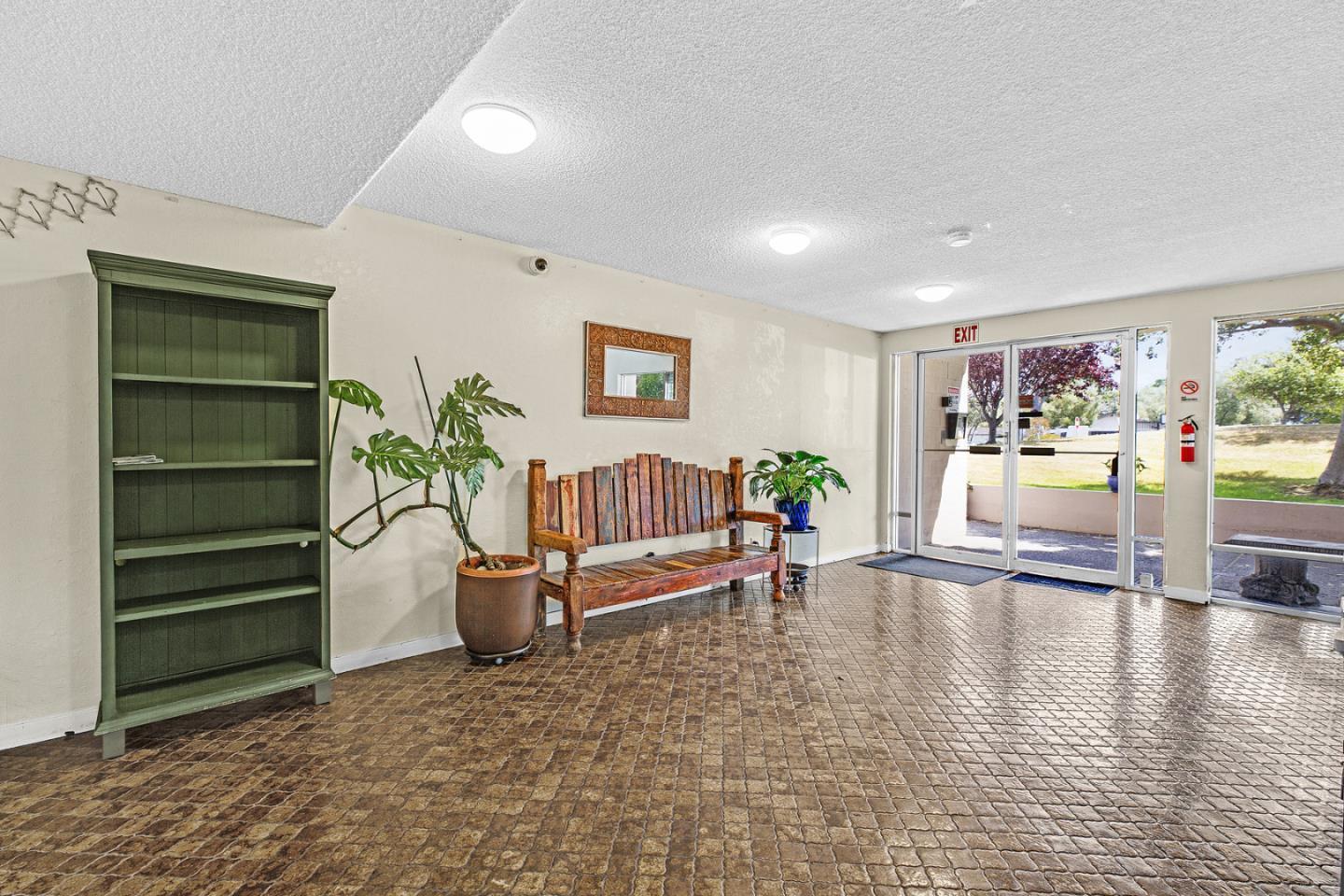 707 Fathom DR 102