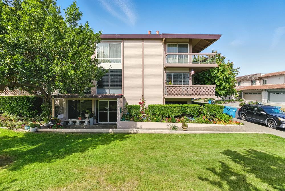 707 Fathom DR 102