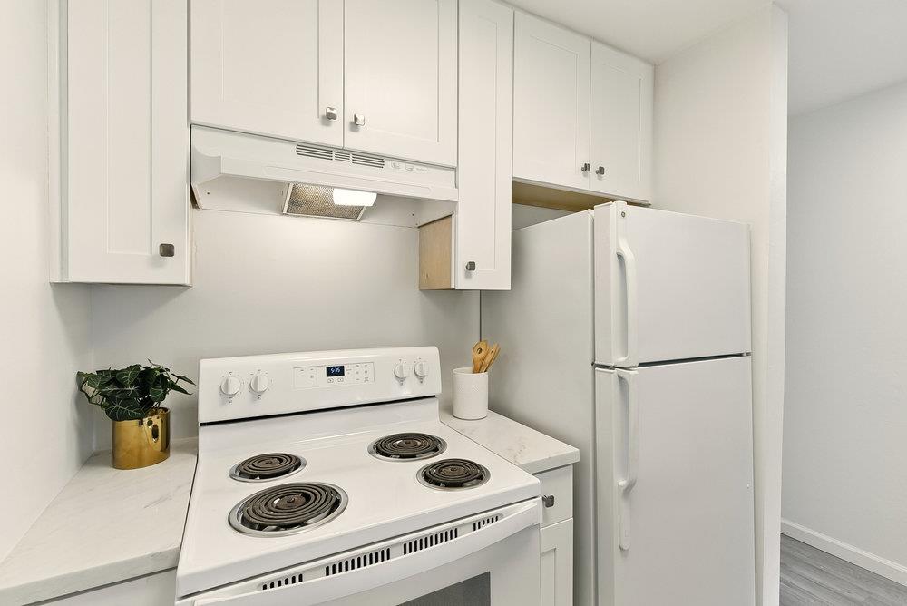 707 Fathom DR 102