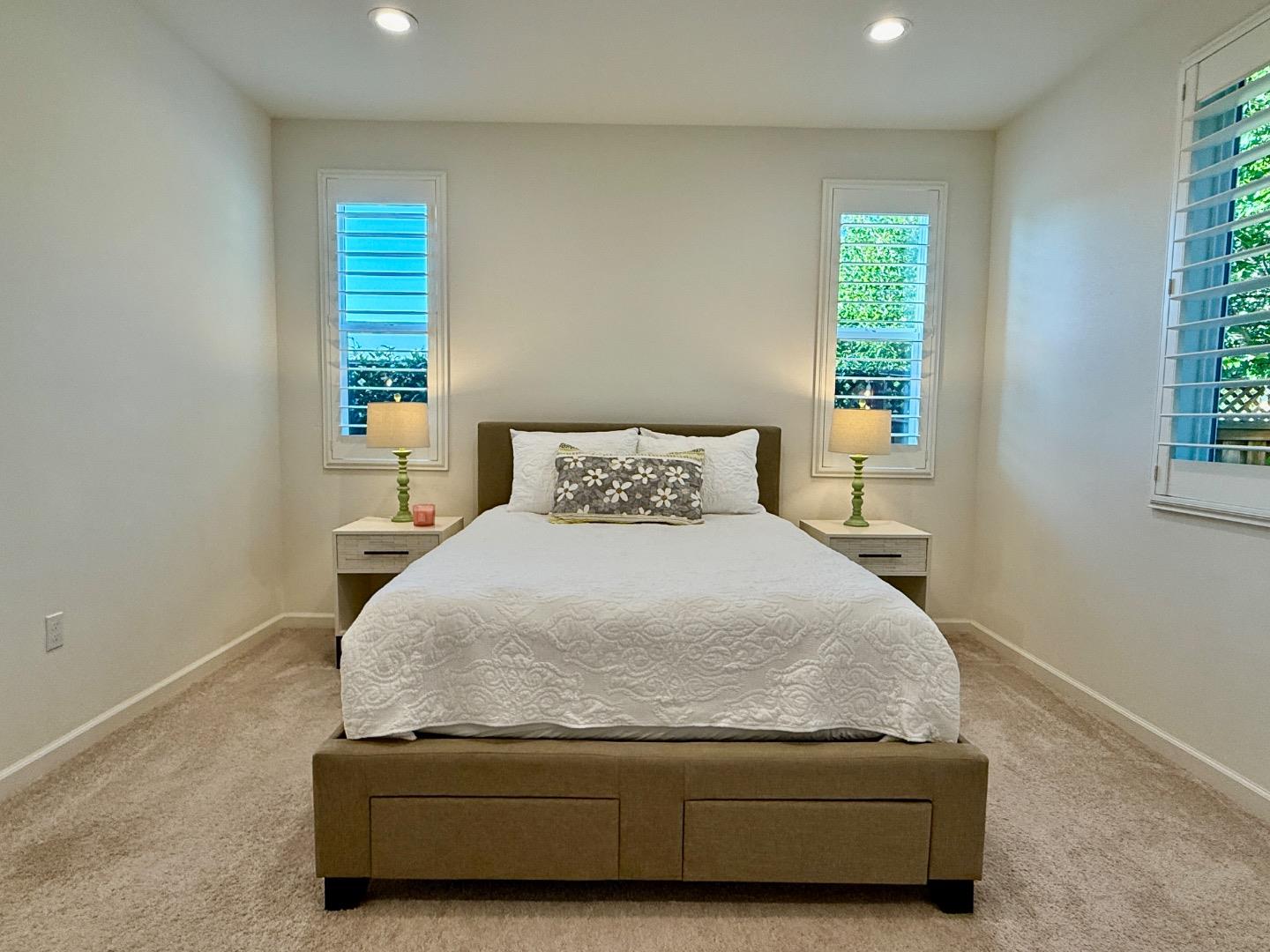 2700 Alexia LN