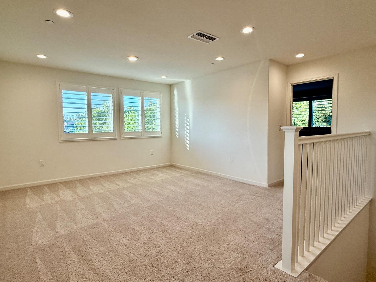 2700 Alexia LN