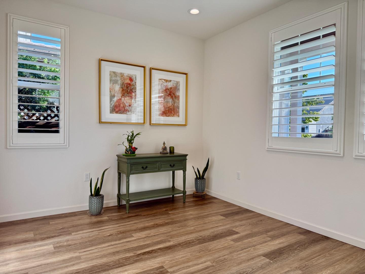2700 Alexia LN