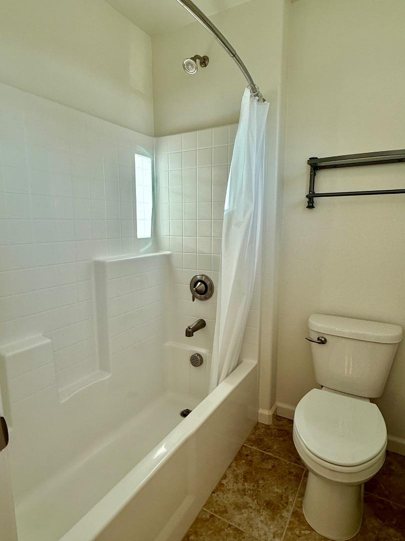 2700 Alexia LN