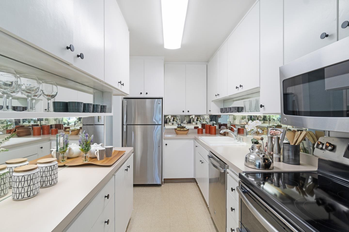 820 North Delaware Street 214