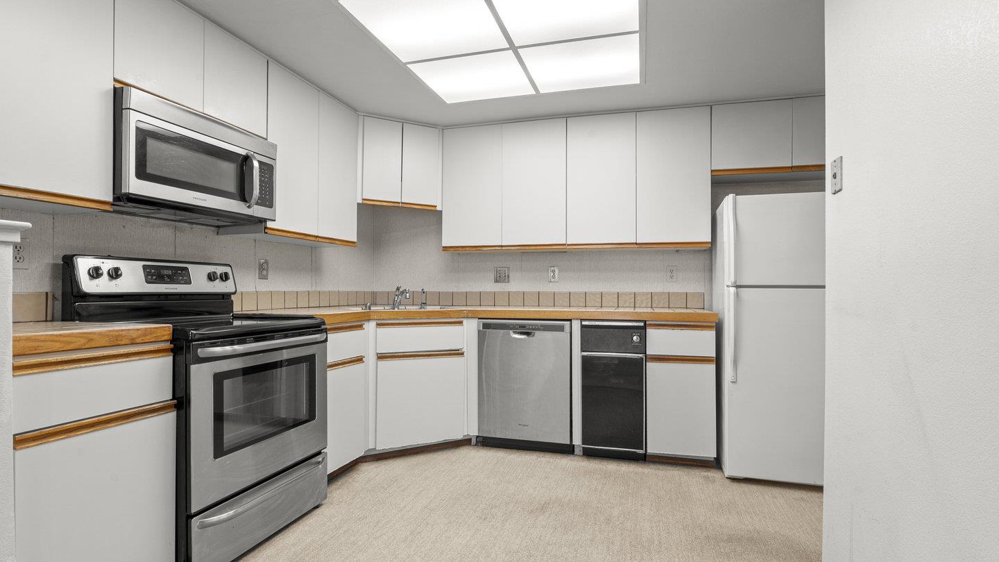 780 Sea Spray Lane 211