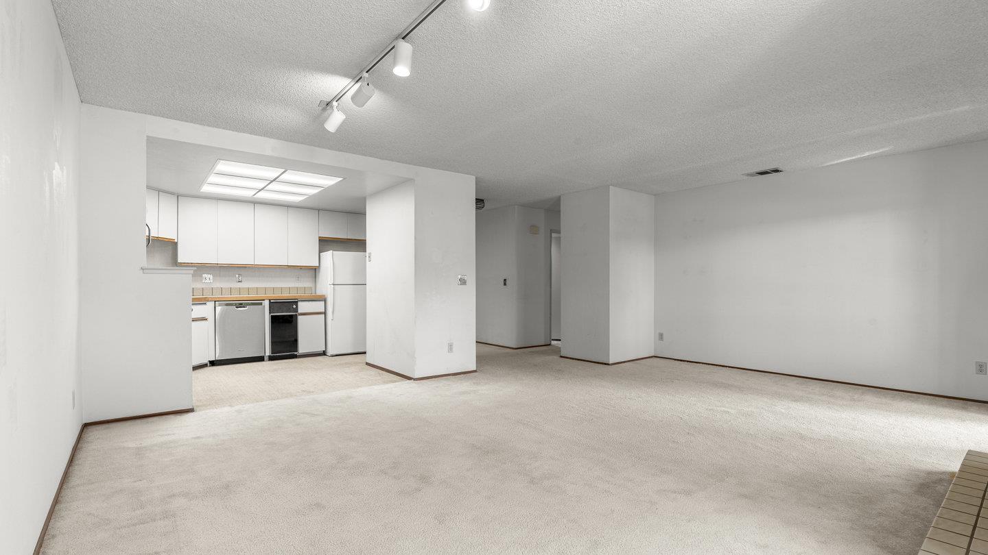 780 Sea Spray Lane 211