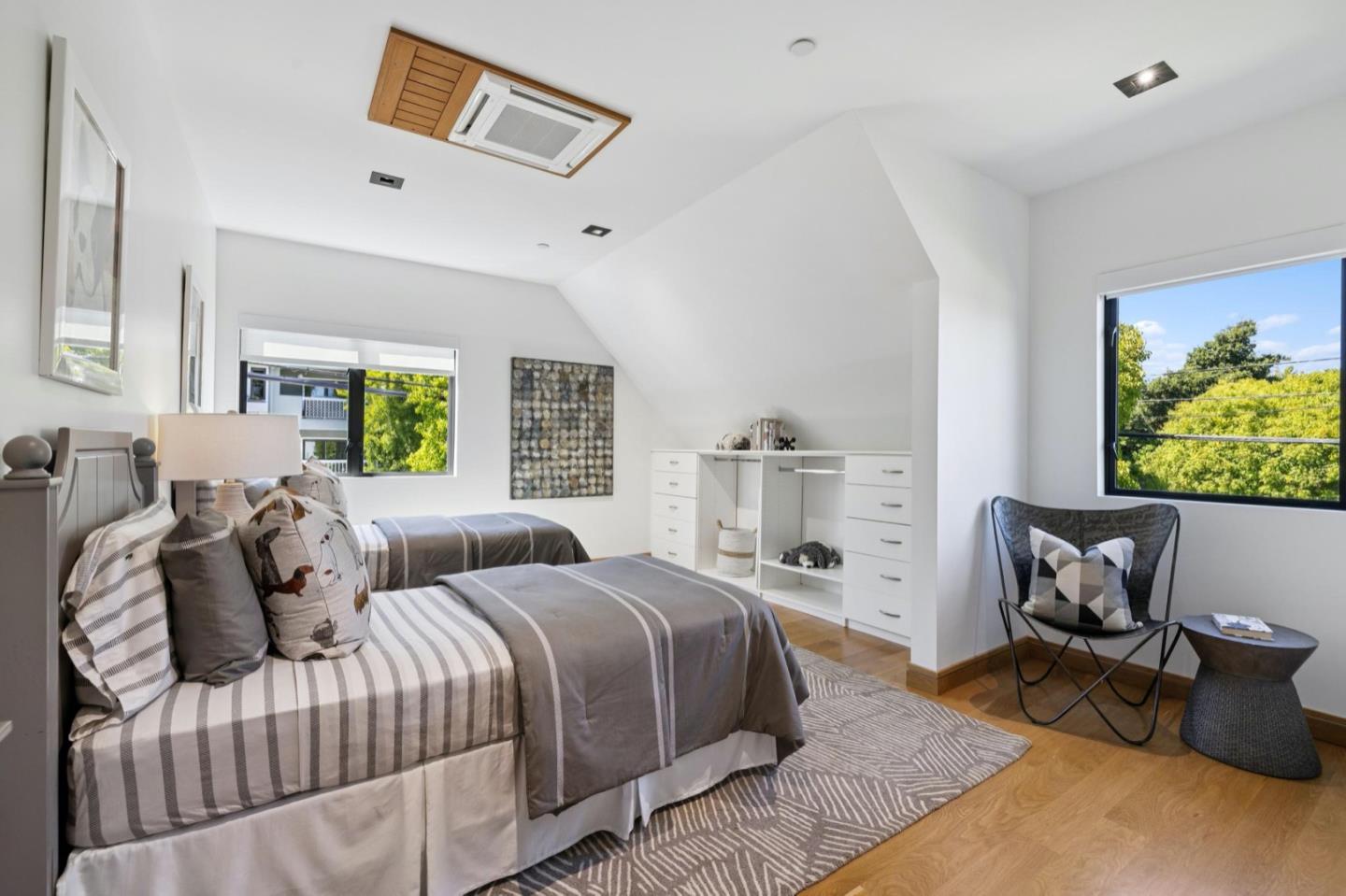 33 Highland Avenue