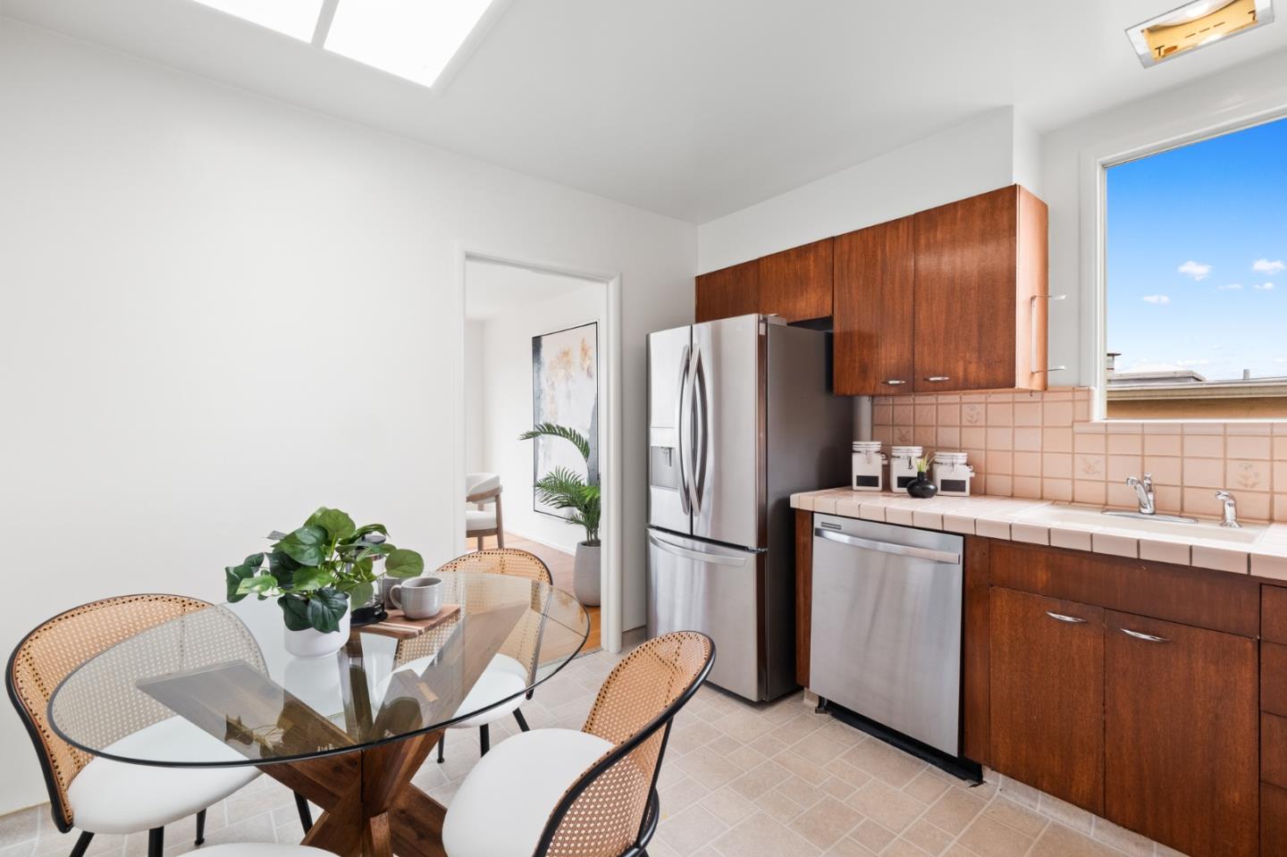 32 Crestview Avenue