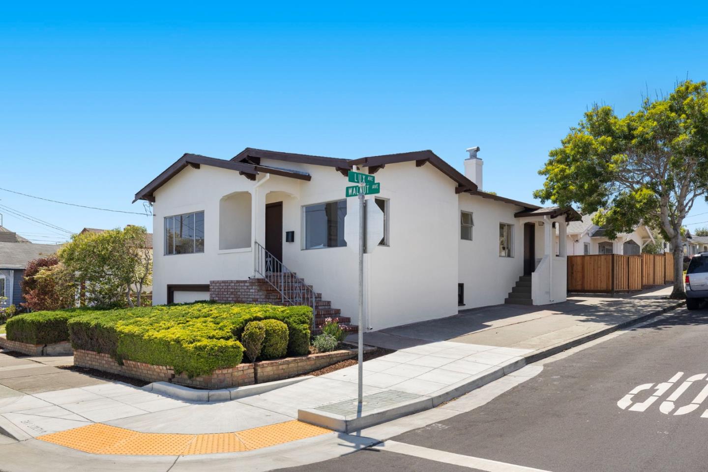 423 Walnut Avenue