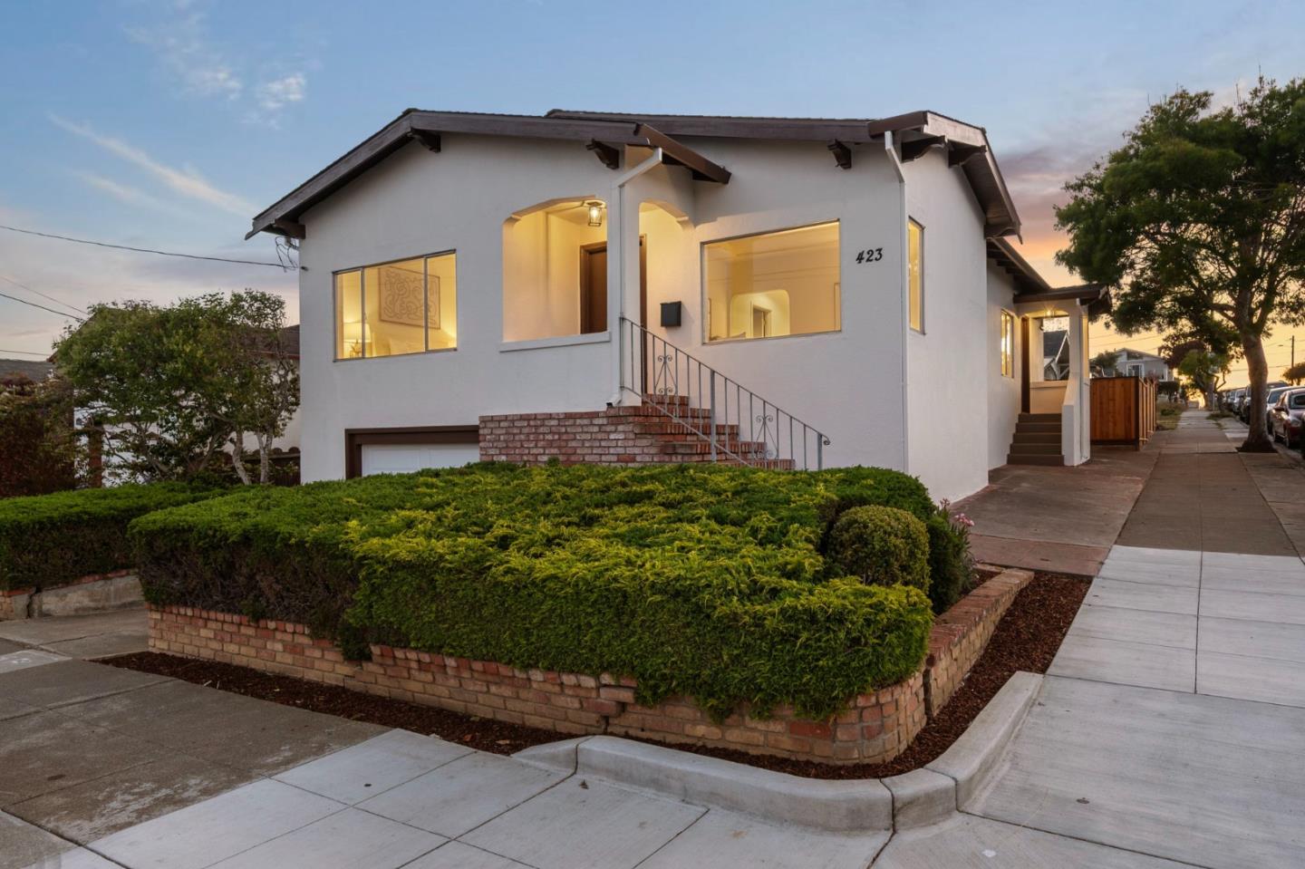 423 Walnut Avenue
