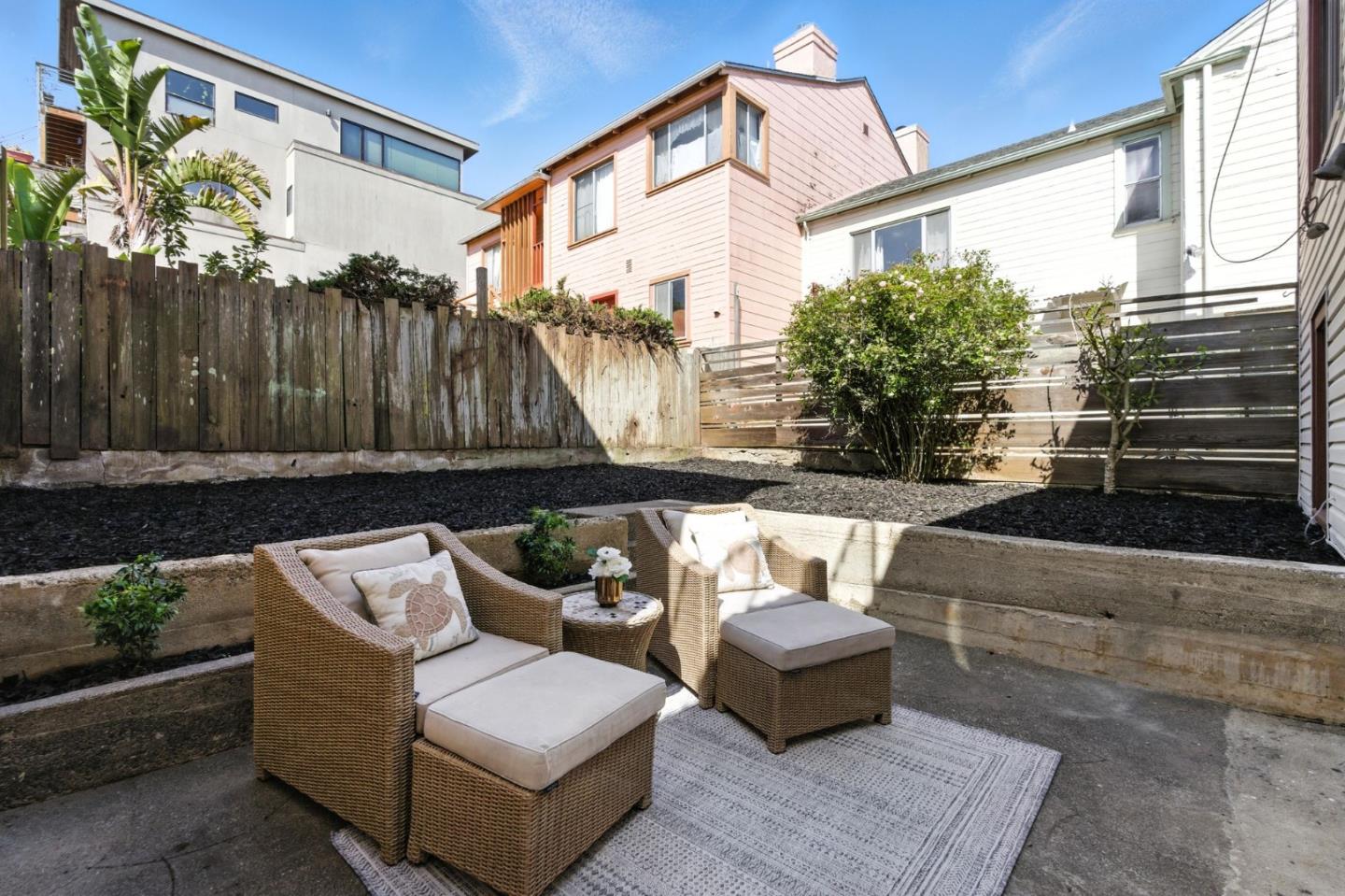 155 Bridgeview Drive