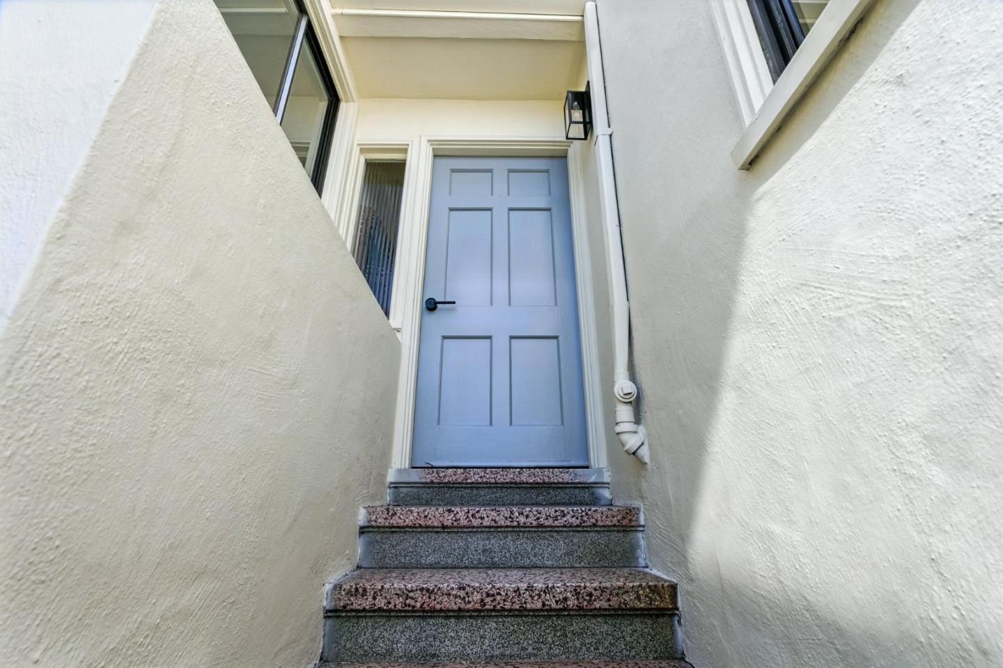 155 Bridgeview Drive