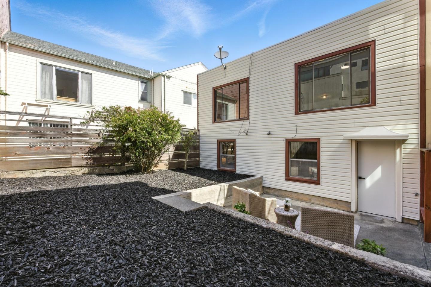155 Bridgeview Drive