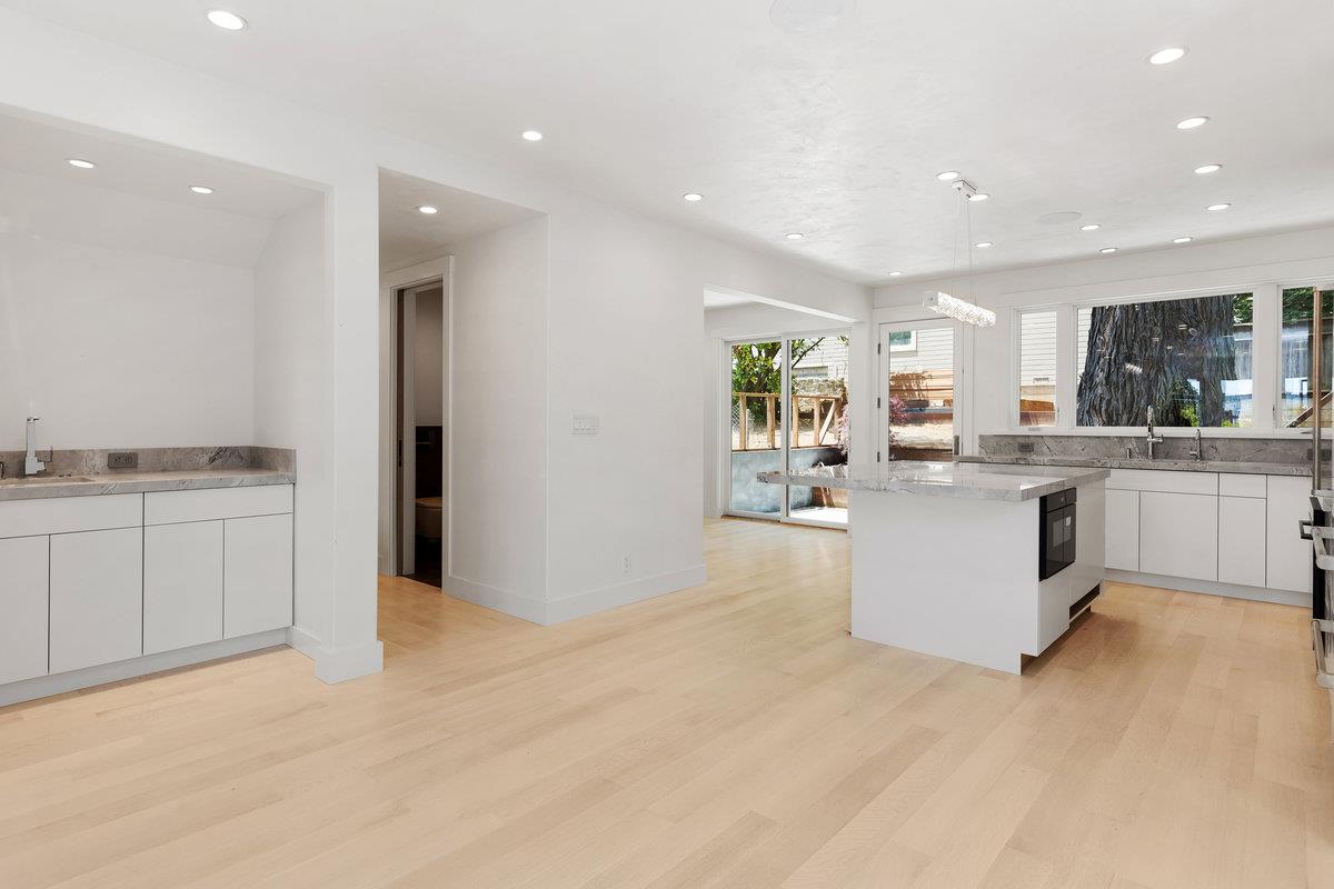 95 Nordhoff Street