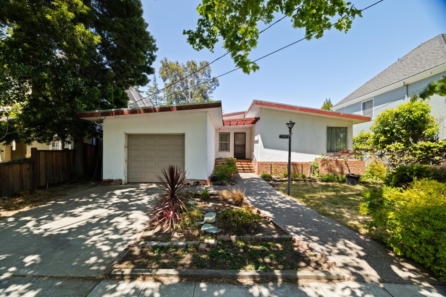 153 Occidental Avenue