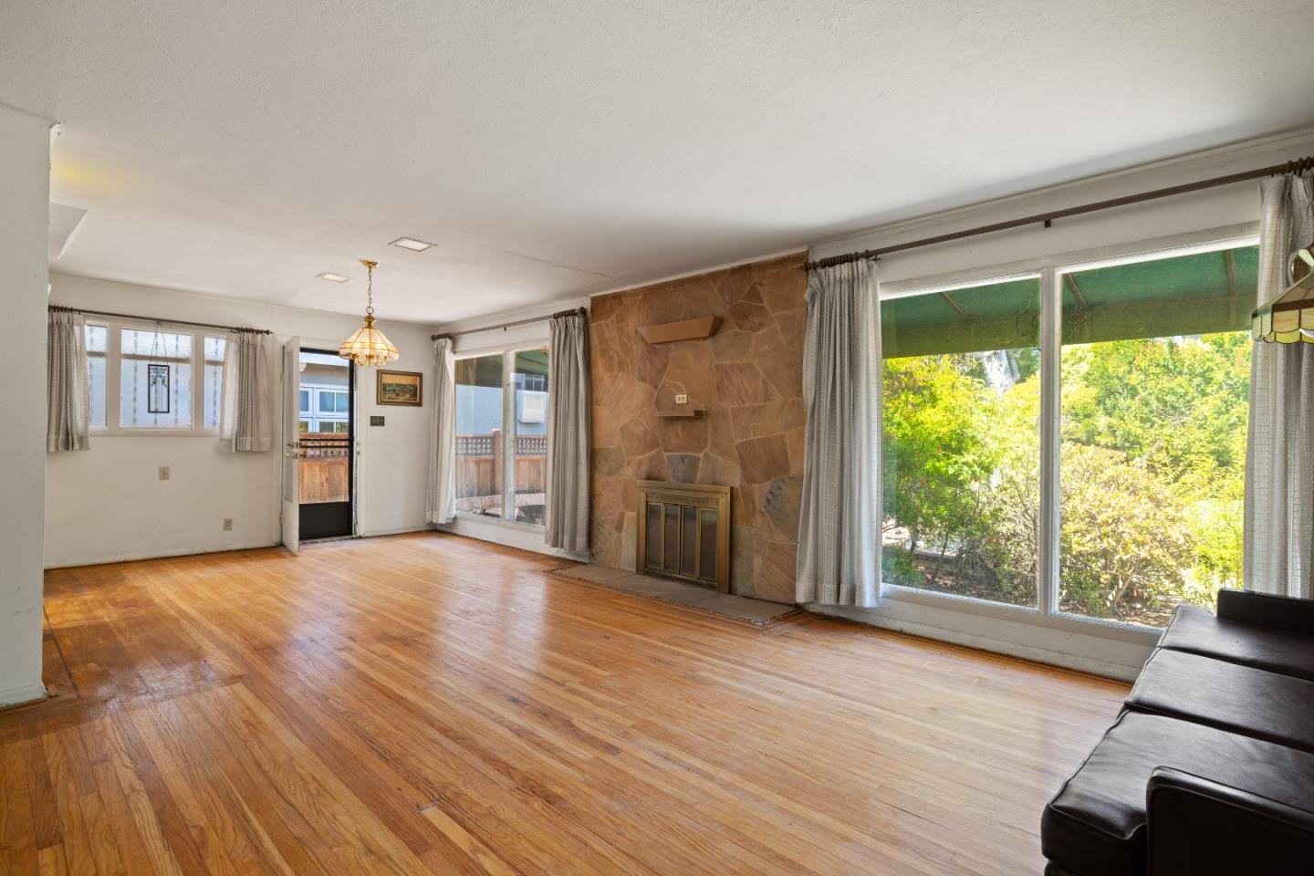 153 Occidental Avenue