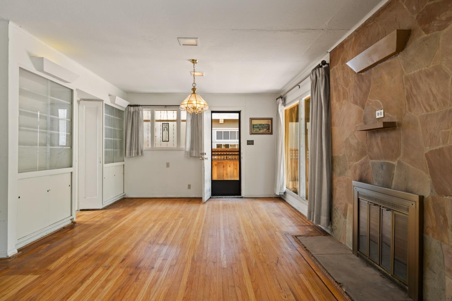 153 Occidental Avenue