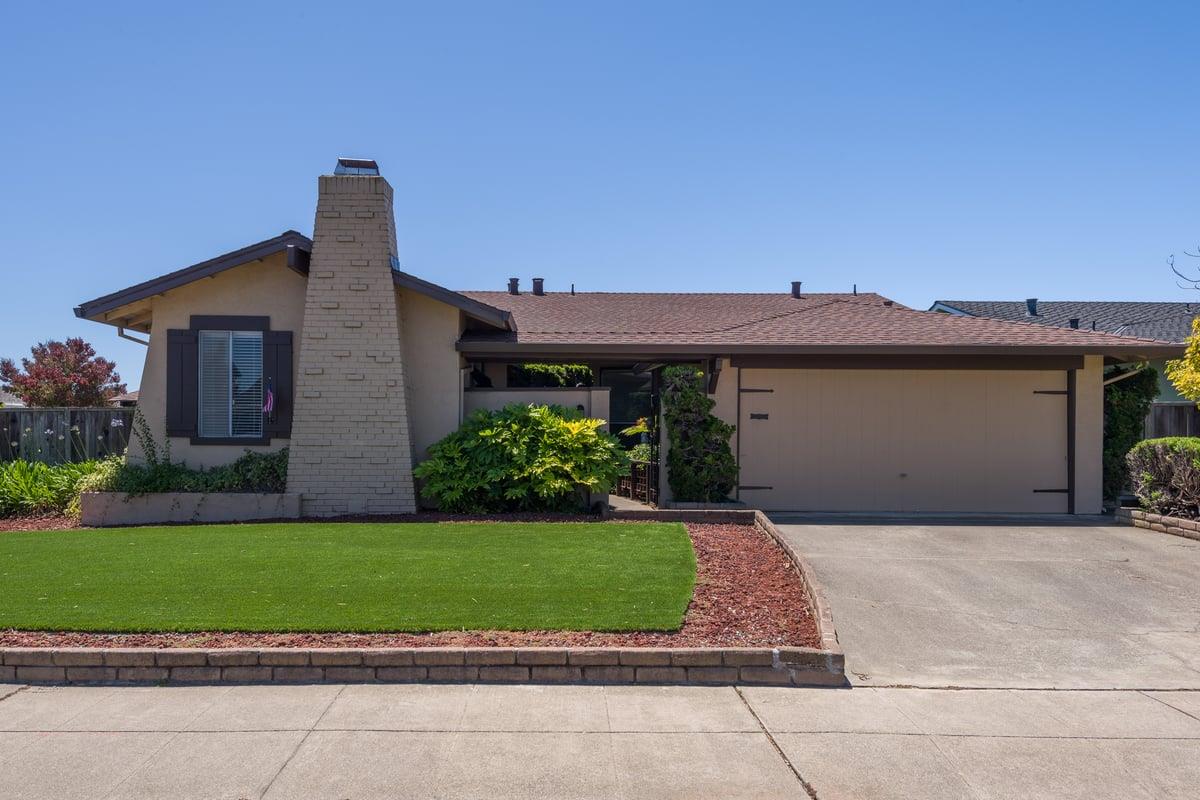 748 Gull Avenue