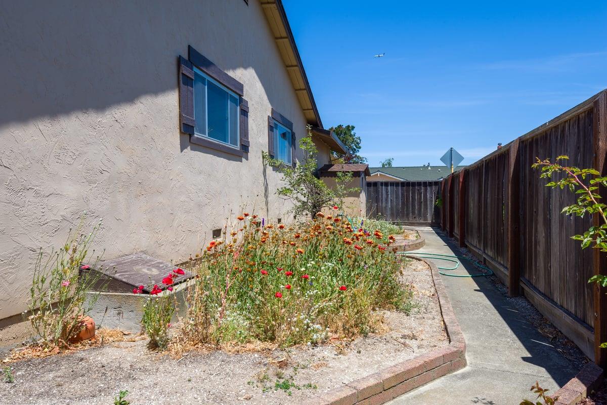 748 Gull Avenue