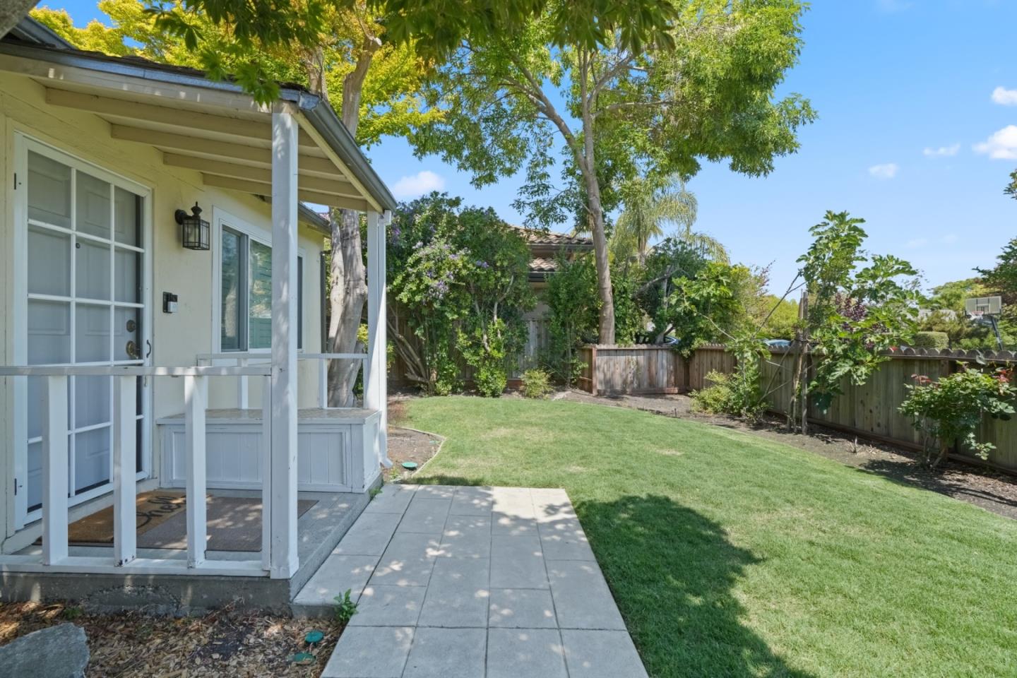 3172 Morris Drive