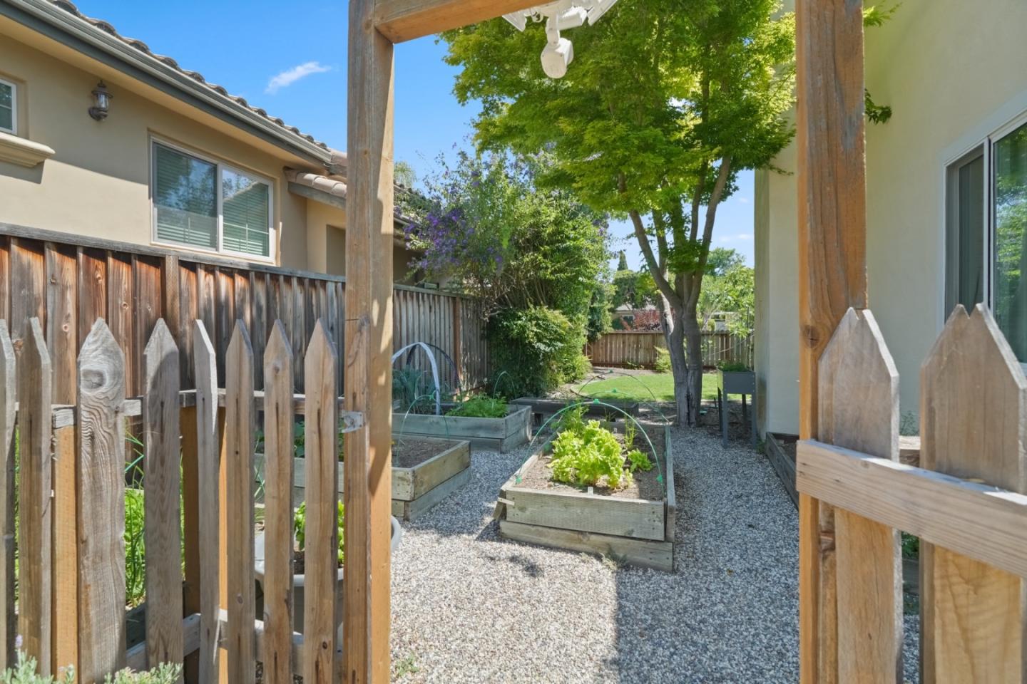 3172 Morris Drive