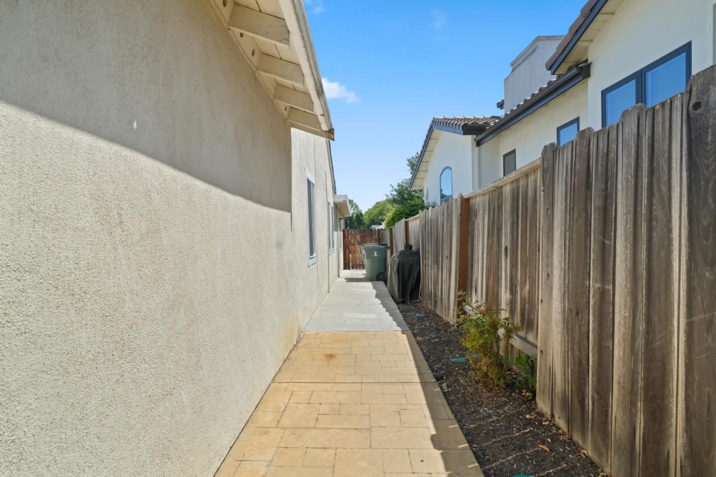 3172 Morris Drive