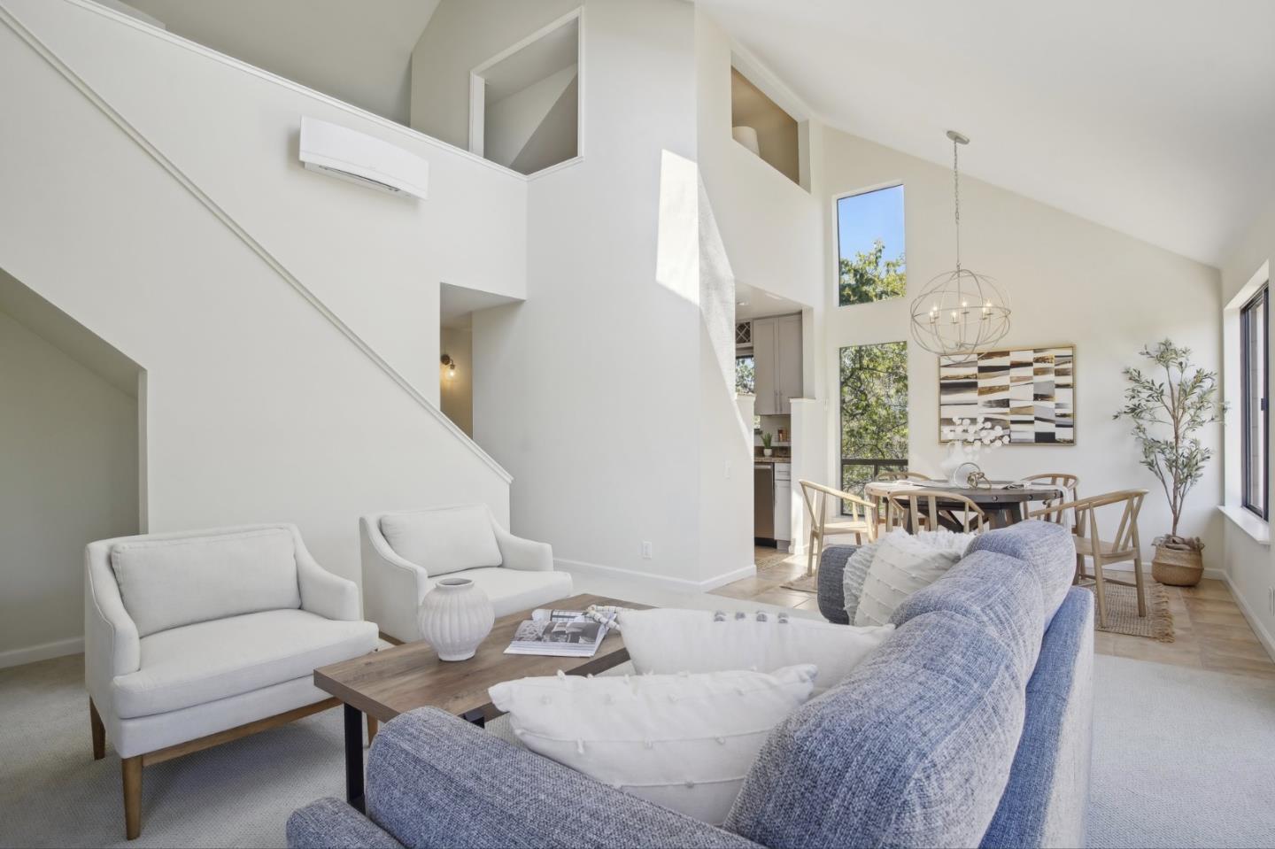 935 Shoreline Drive
