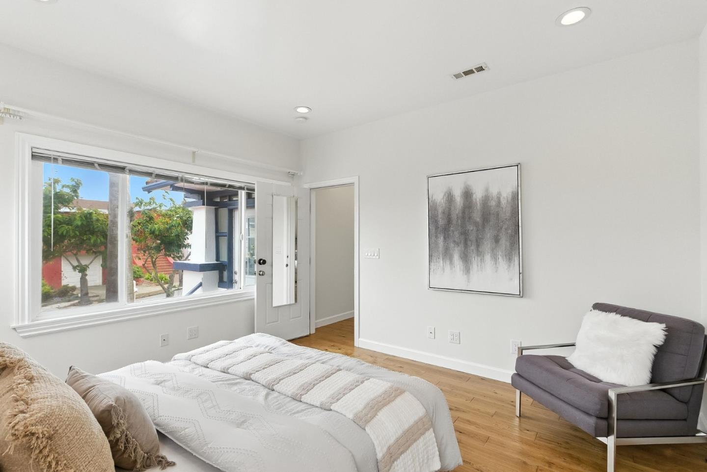 52-54 Eastwood Drive