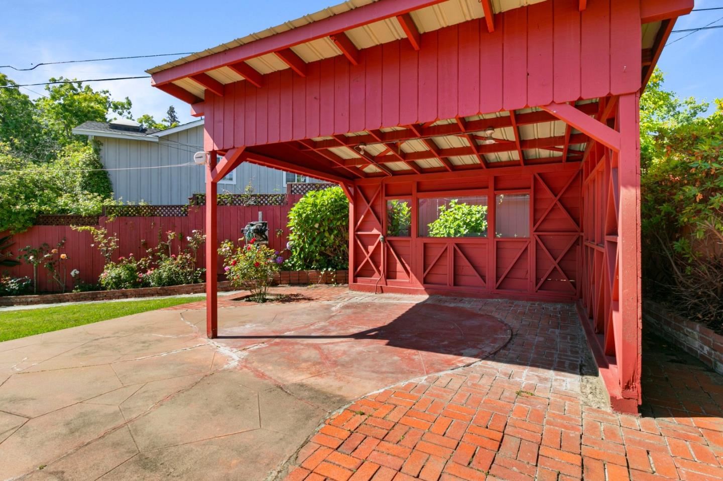 1118 Alameda De Las Pulgas