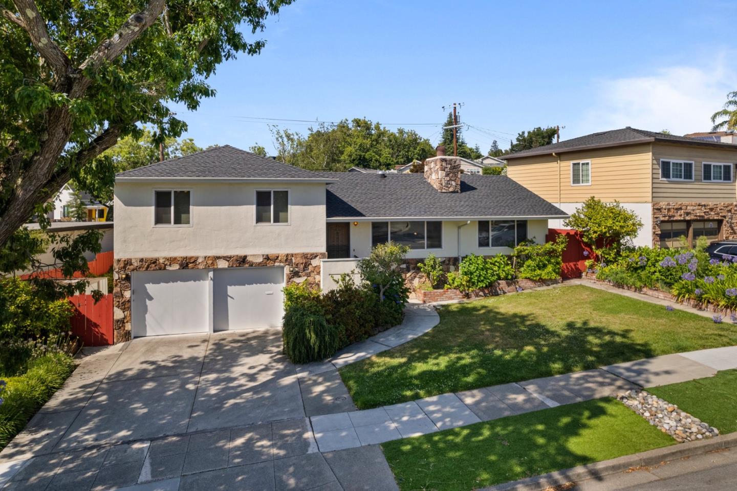 1118 Alameda De Las Pulgas