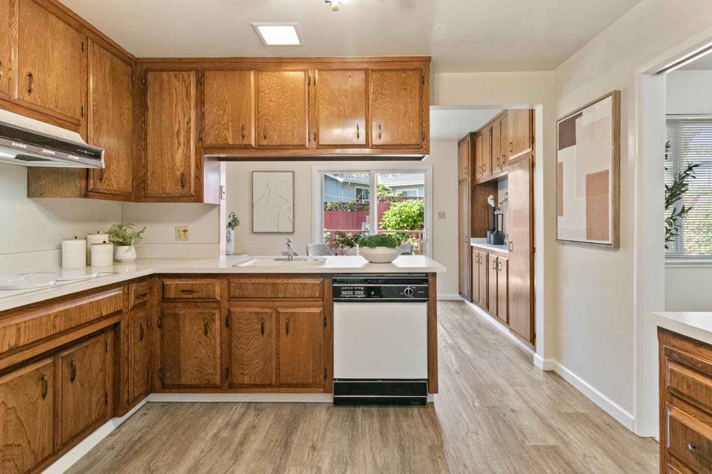 1118 Alameda De Las Pulgas