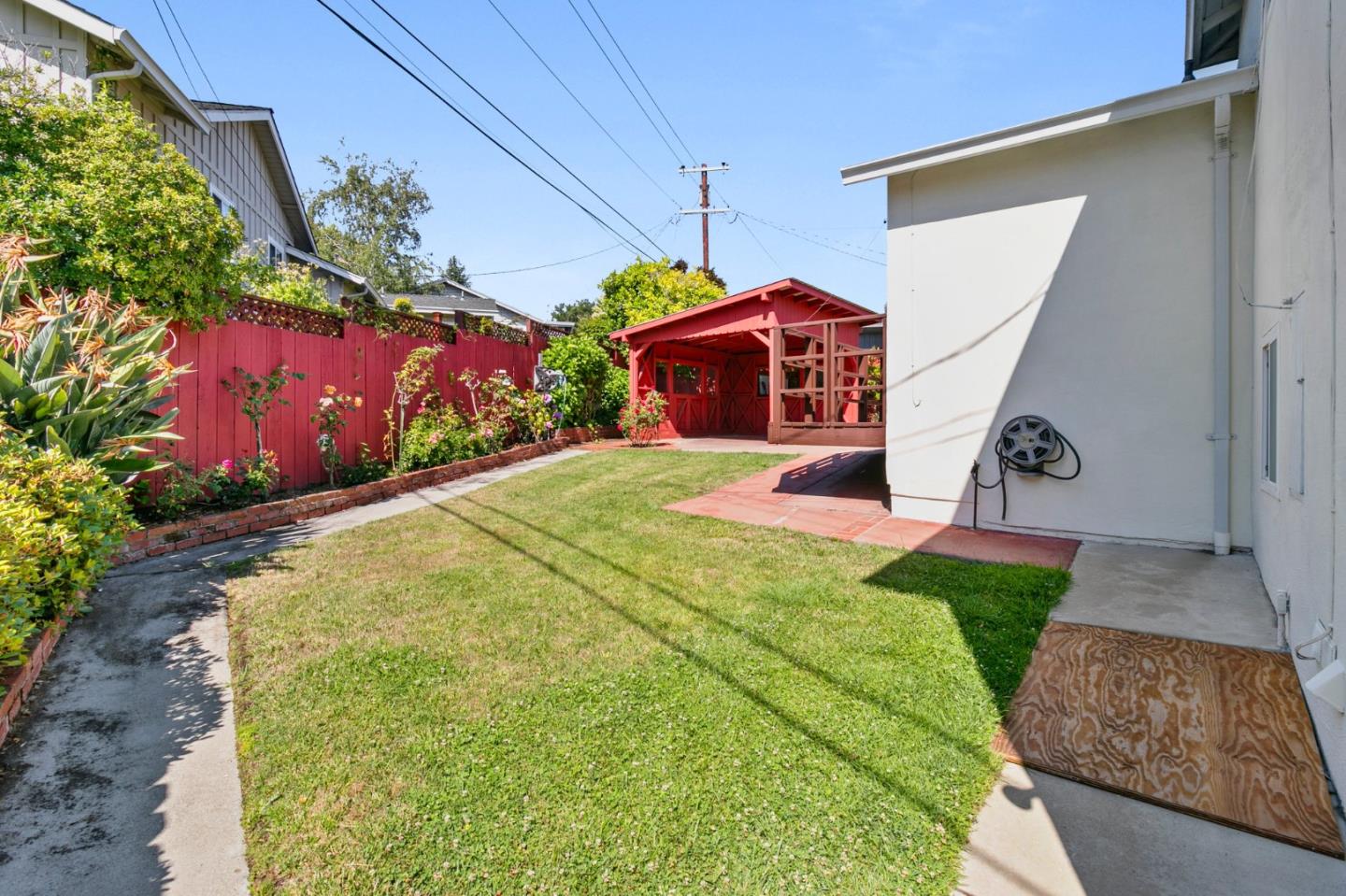 1118 Alameda De Las Pulgas