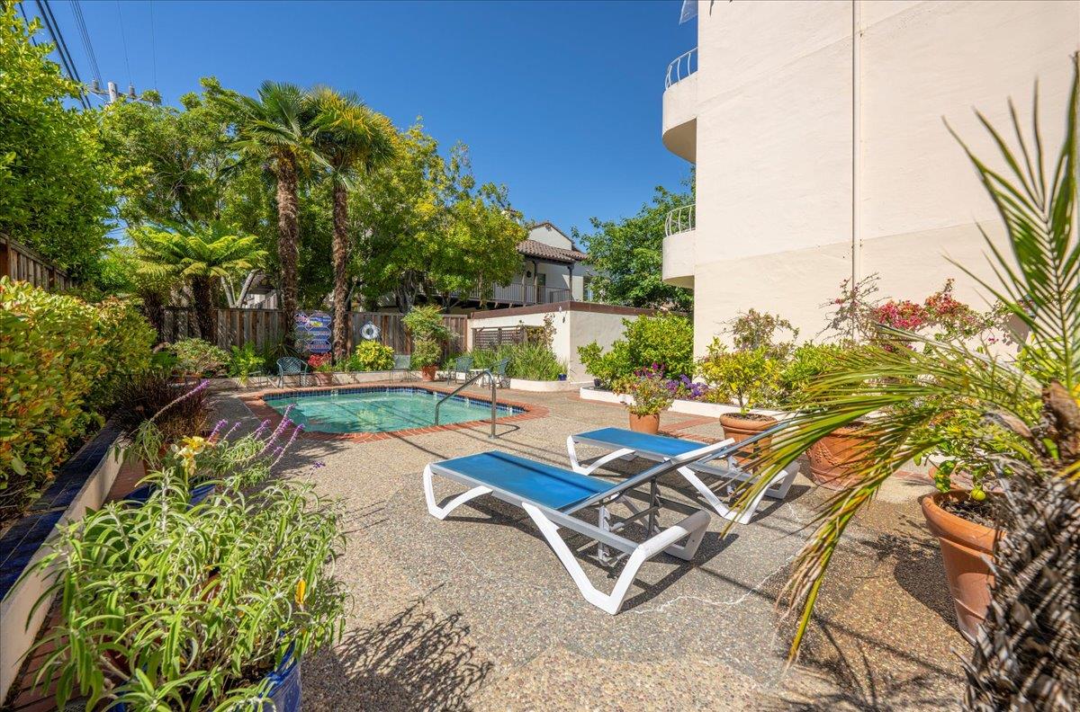 111 West 3rd Avenue 306