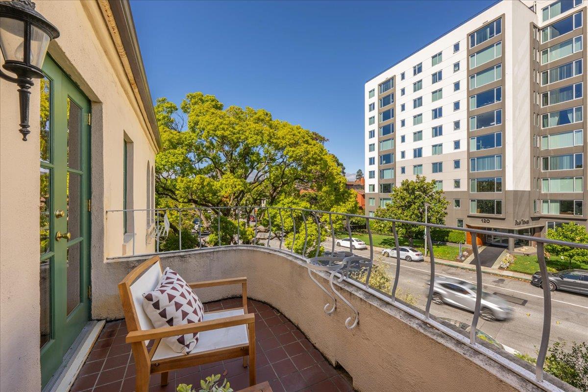 111 West 3rd Avenue 306