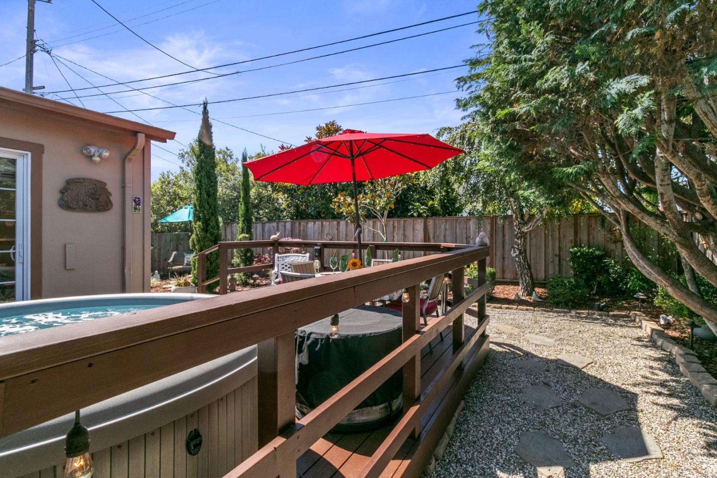 141 Knoll Circle