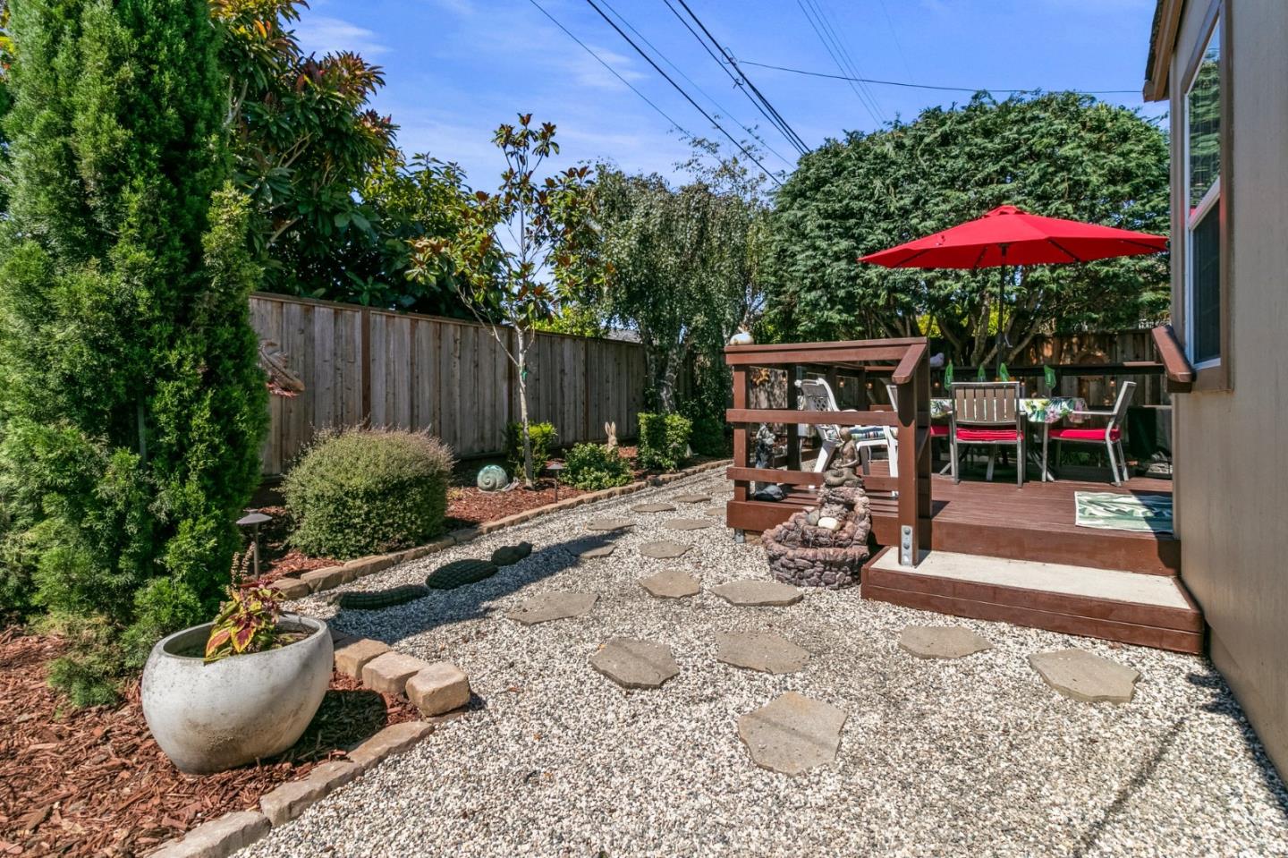 141 Knoll Circle
