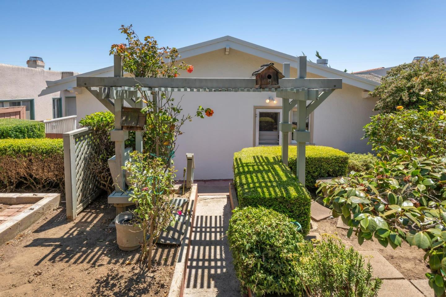 633 Pine Terrace