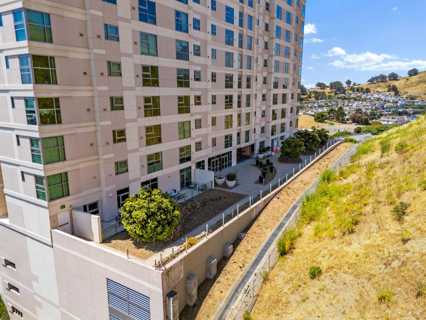 1 Mandalay Place 610