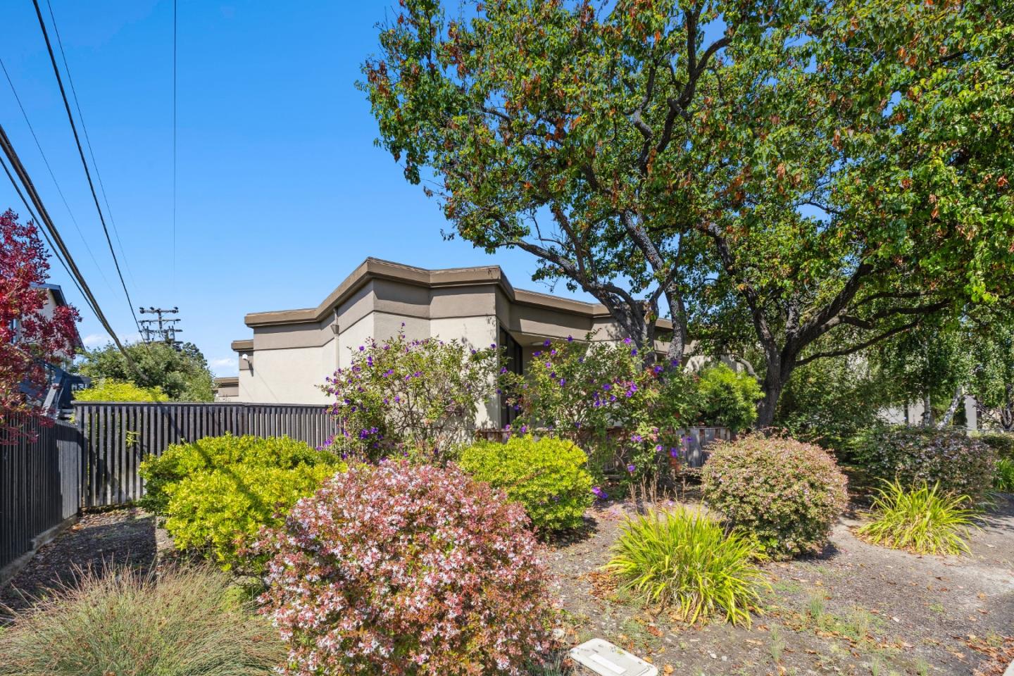 550 Price Avenue