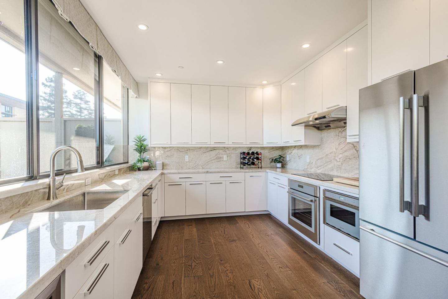 20 West 3rd Avenue 202