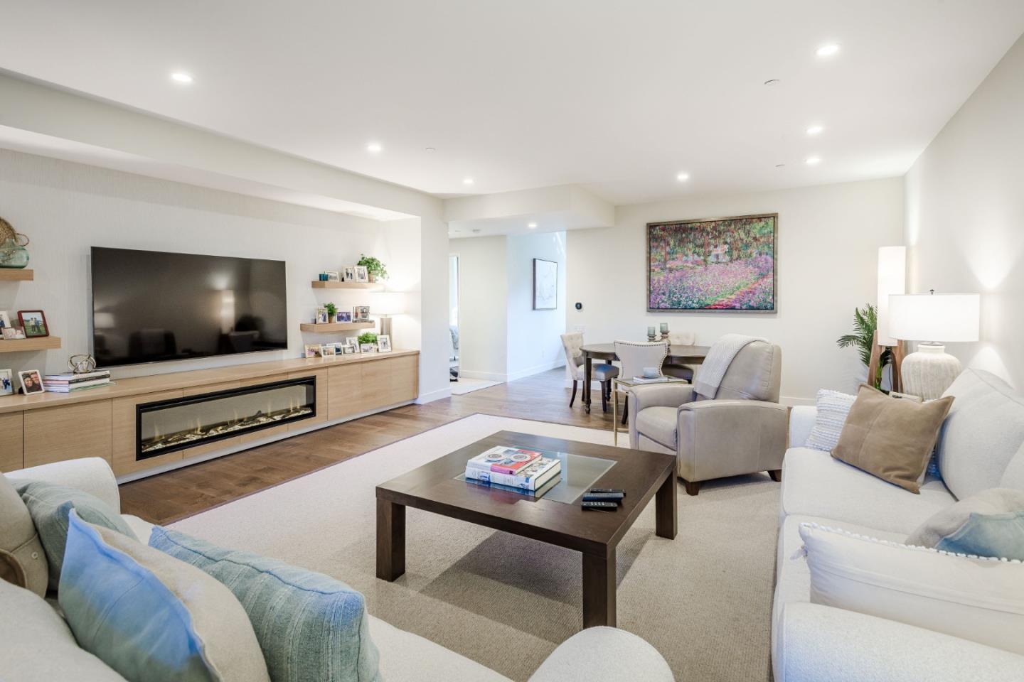 20 West 3rd Avenue 202