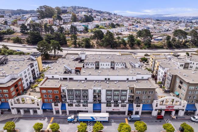 8200 Oceanview Terrace 321