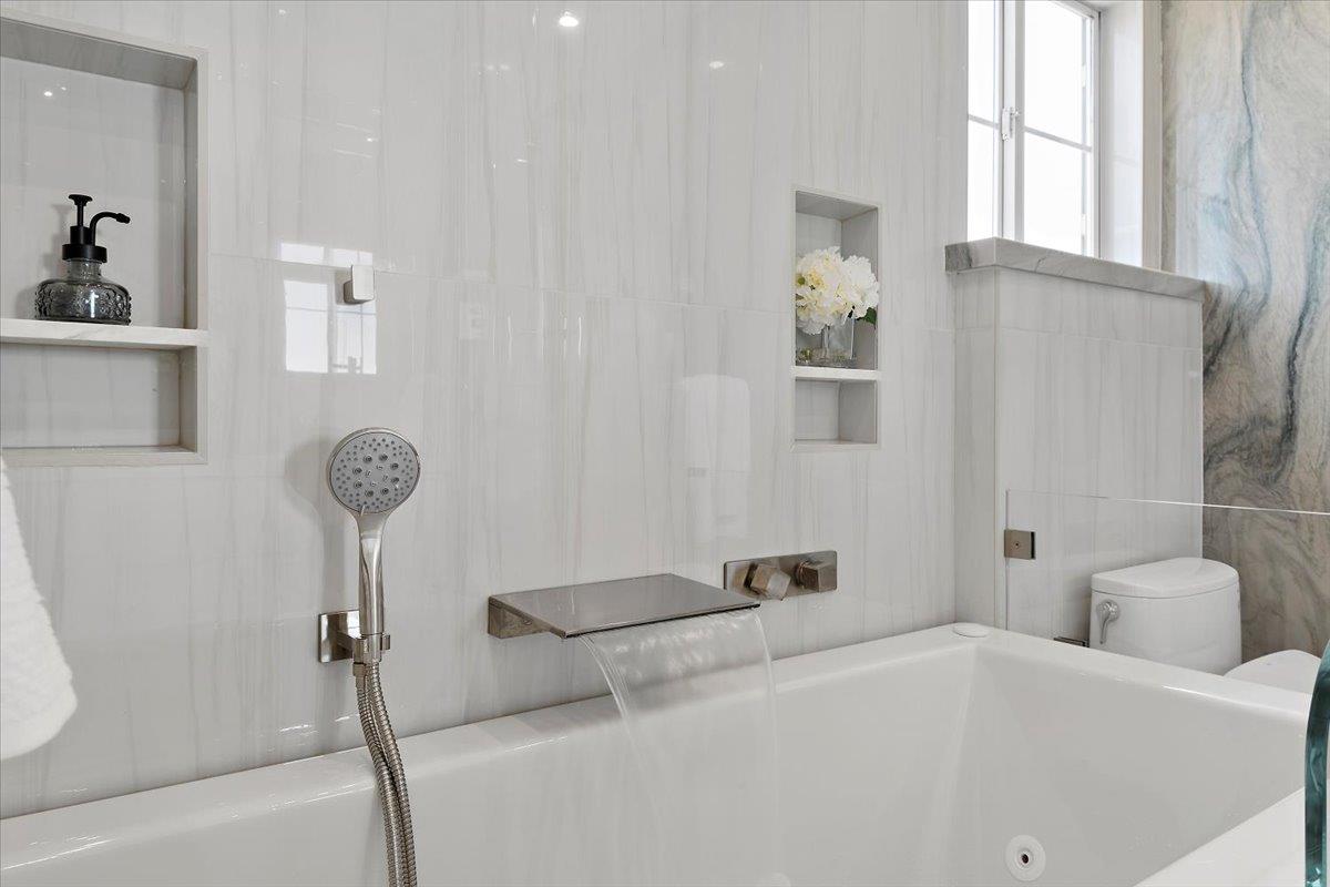 14 Arroyo View Circle