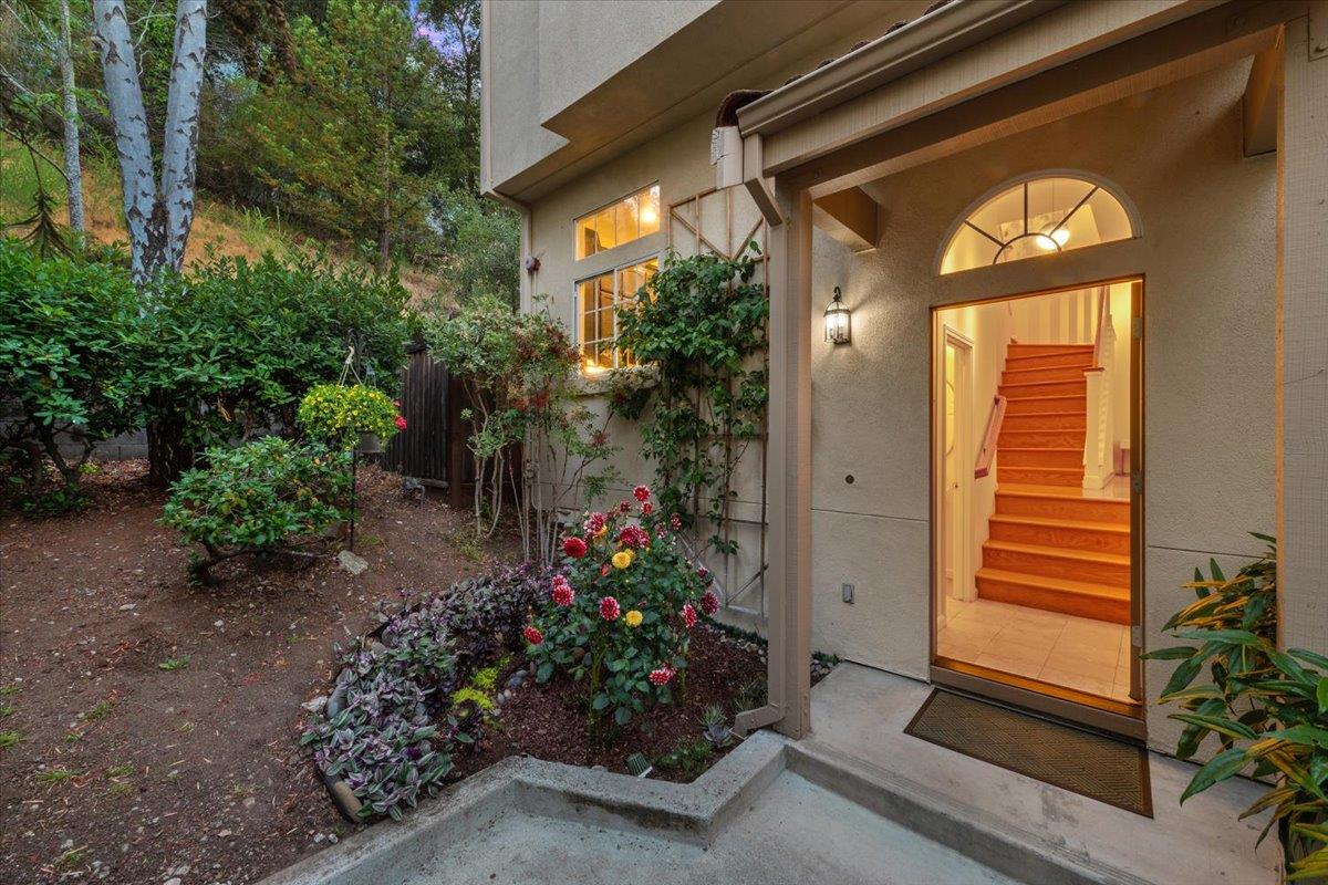 14 Arroyo View Circle