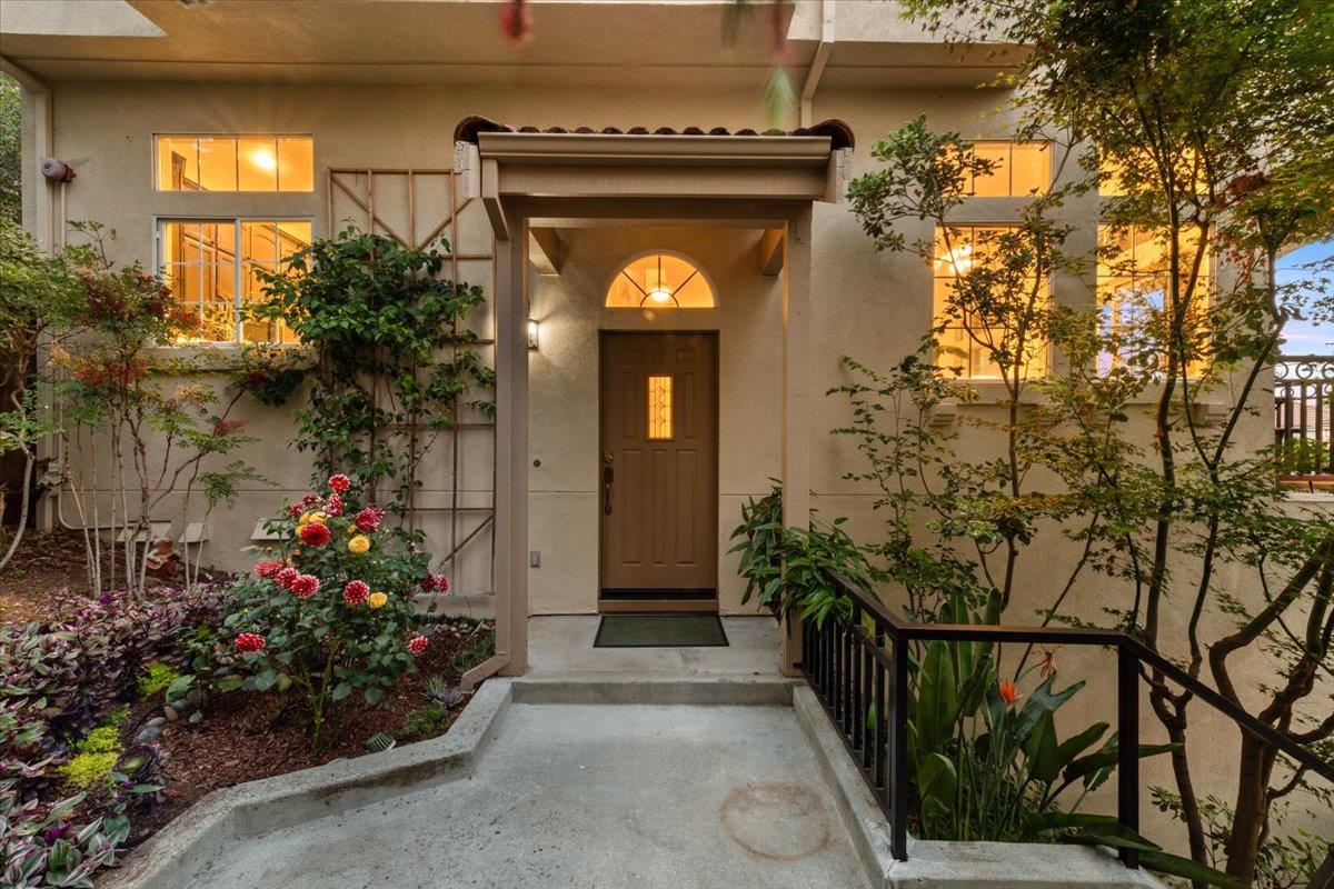 14 Arroyo View Circle