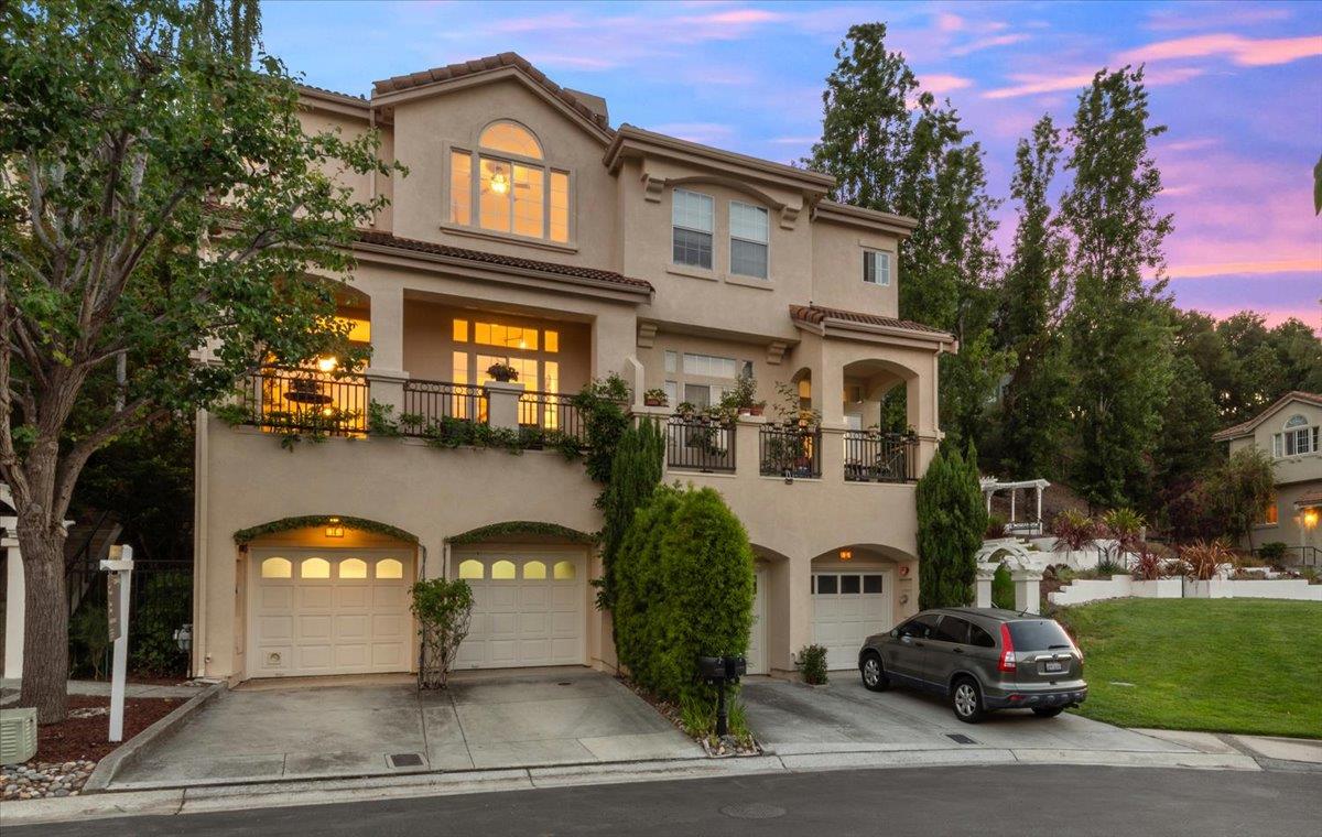 14 Arroyo View Circle