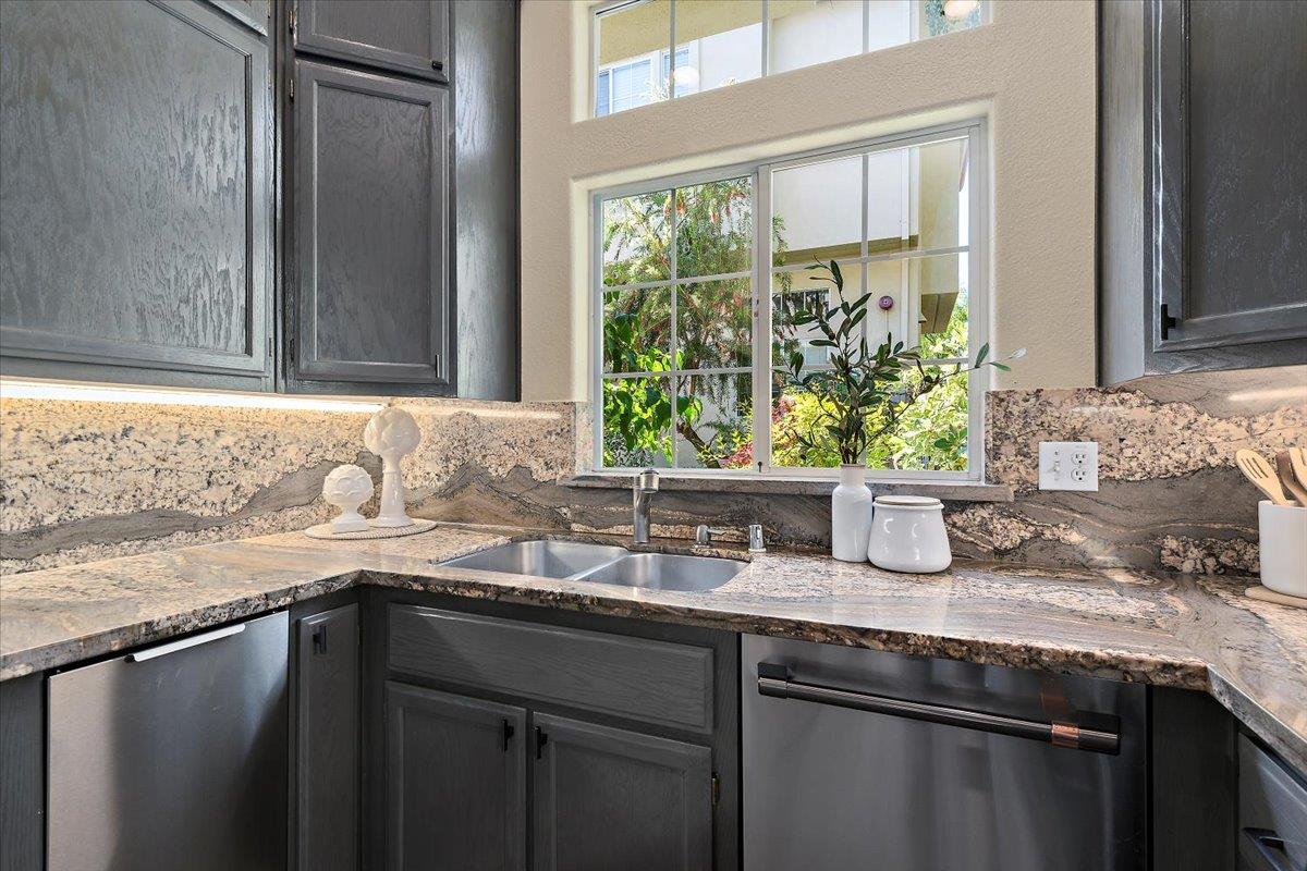 14 Arroyo View Circle