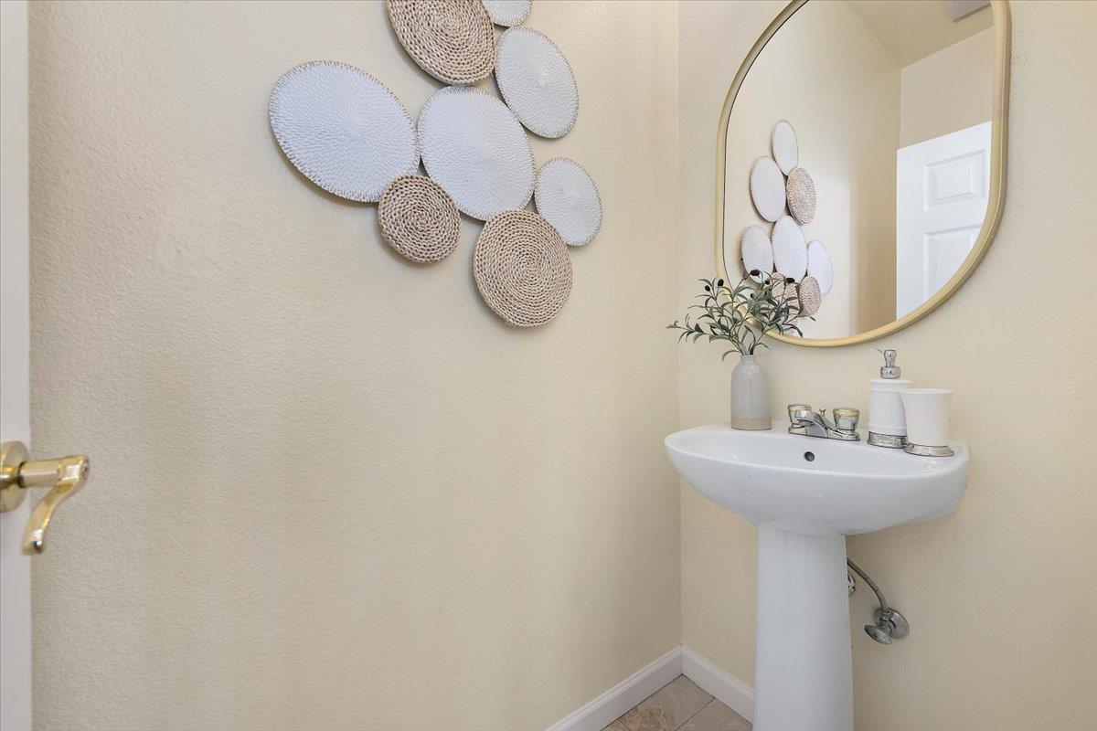 14 Arroyo View Circle