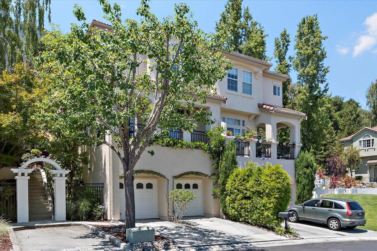 14 Arroyo View Circle